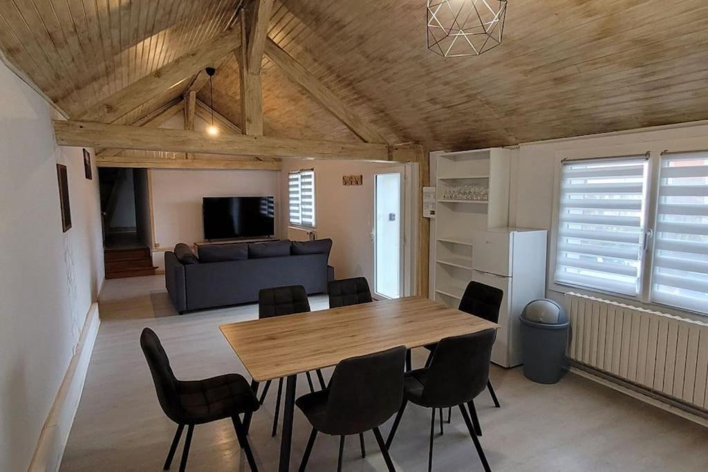 La Maison De L'Abeille De Percey Longeau-Percey Exteriör bild