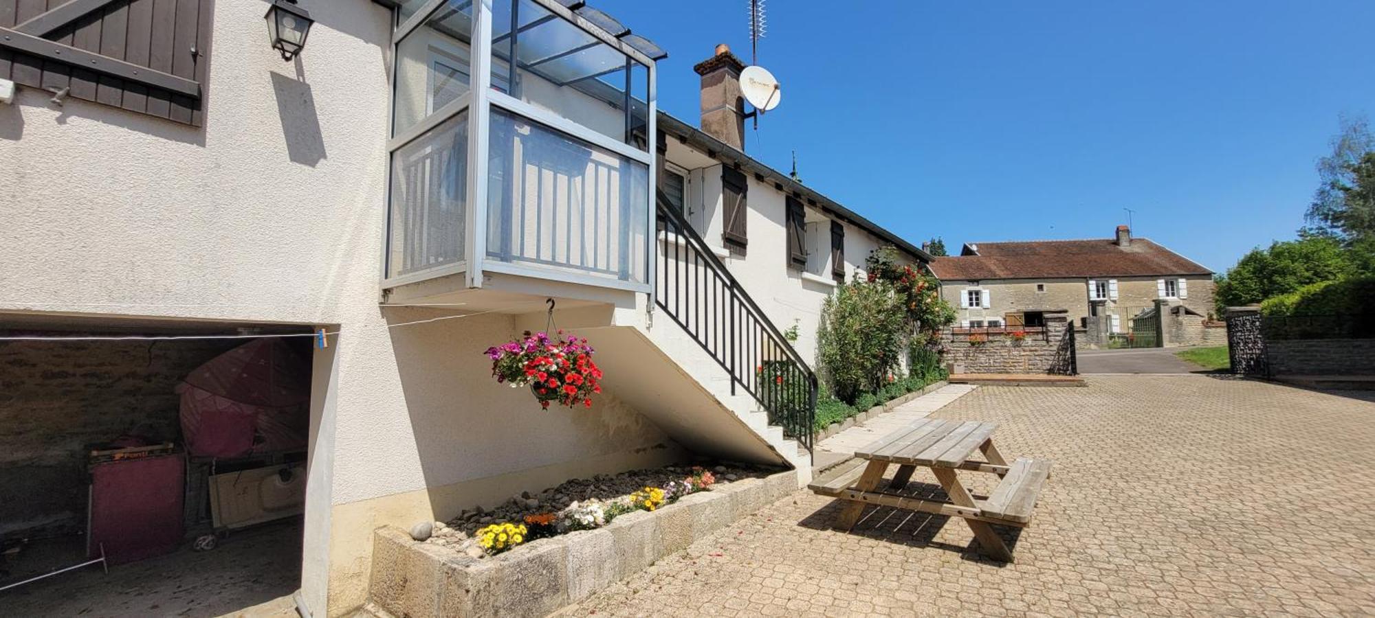La Maison De L'Abeille De Percey Longeau-Percey Exteriör bild