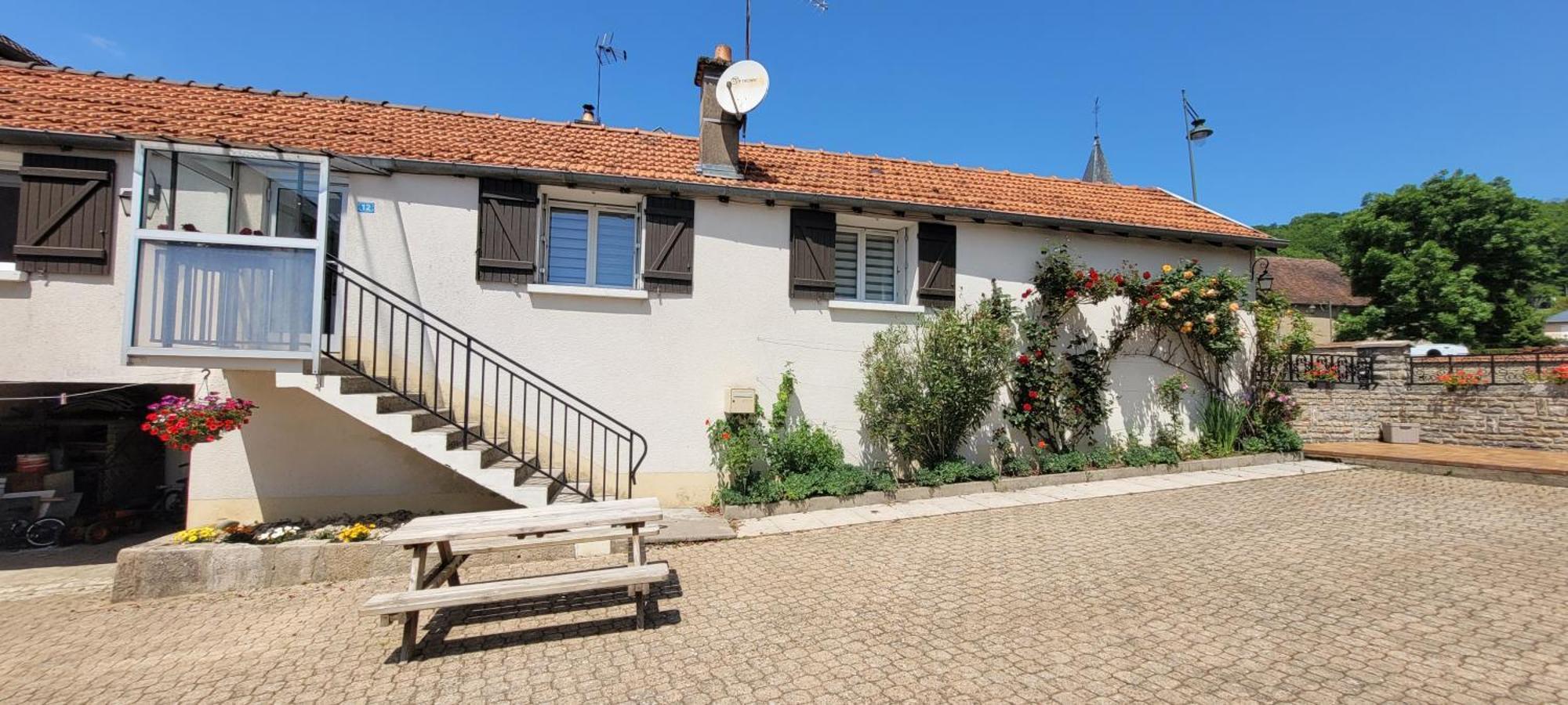 La Maison De L'Abeille De Percey Longeau-Percey Exteriör bild